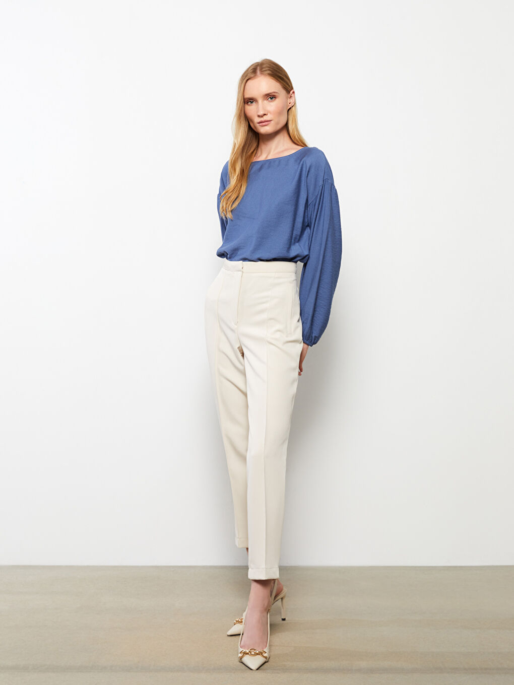 İndigo Kayık Yaka Düz Uzun Kollu Kadın Bluz-5