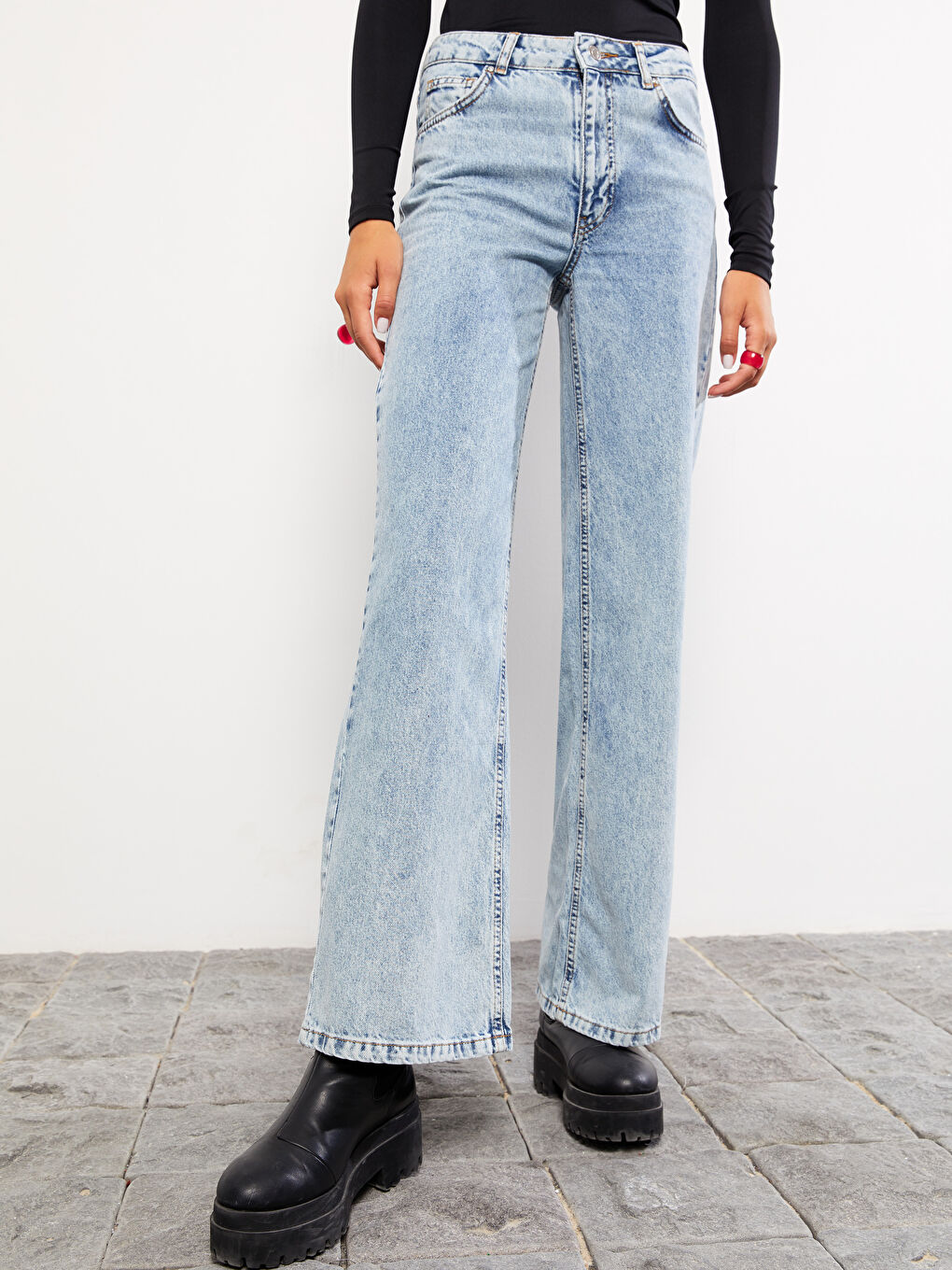 Women's Low Waist Wideleg Straight Jeans-2