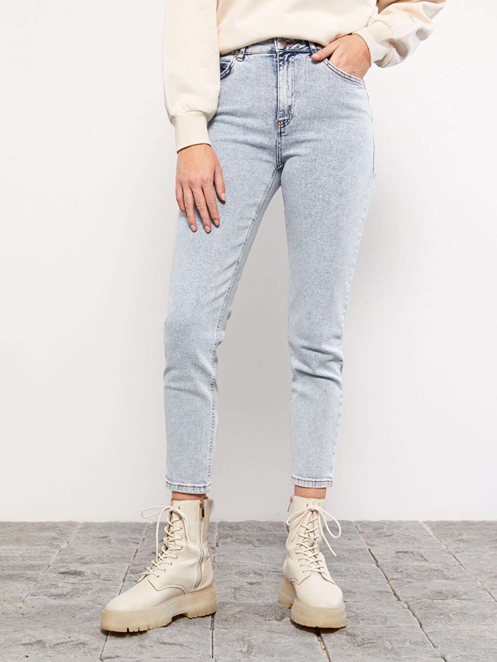 Mavi Yüksek Bel Slim Mom Kadın Jean Pantolon-3