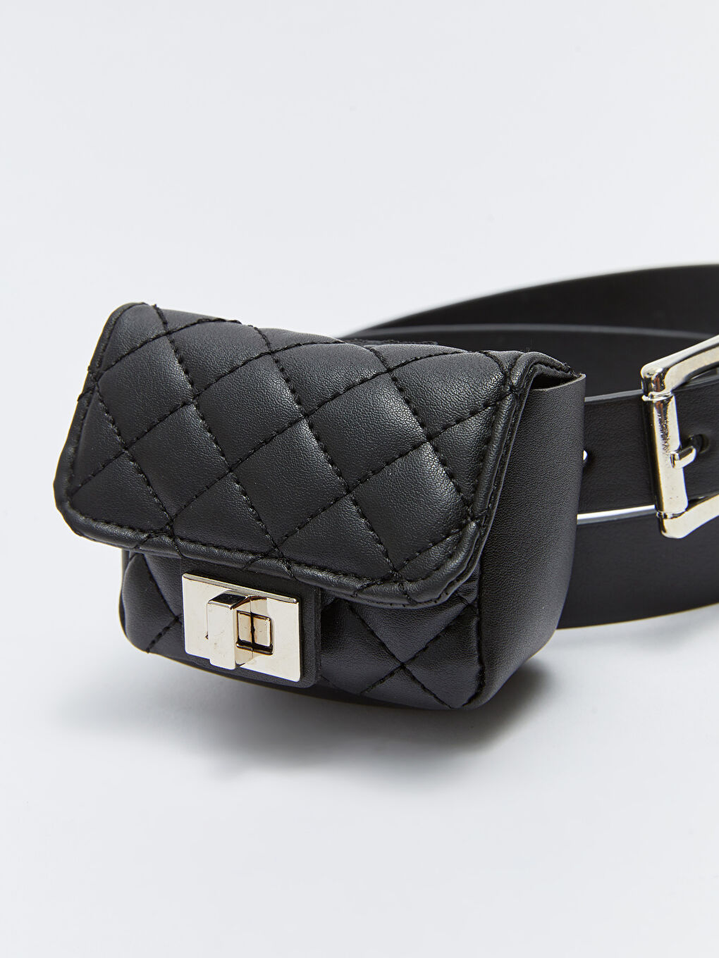 Siyah Deri Görünümlü Kapitoneli Kadın Cüzdan ve Düz Kemer-6