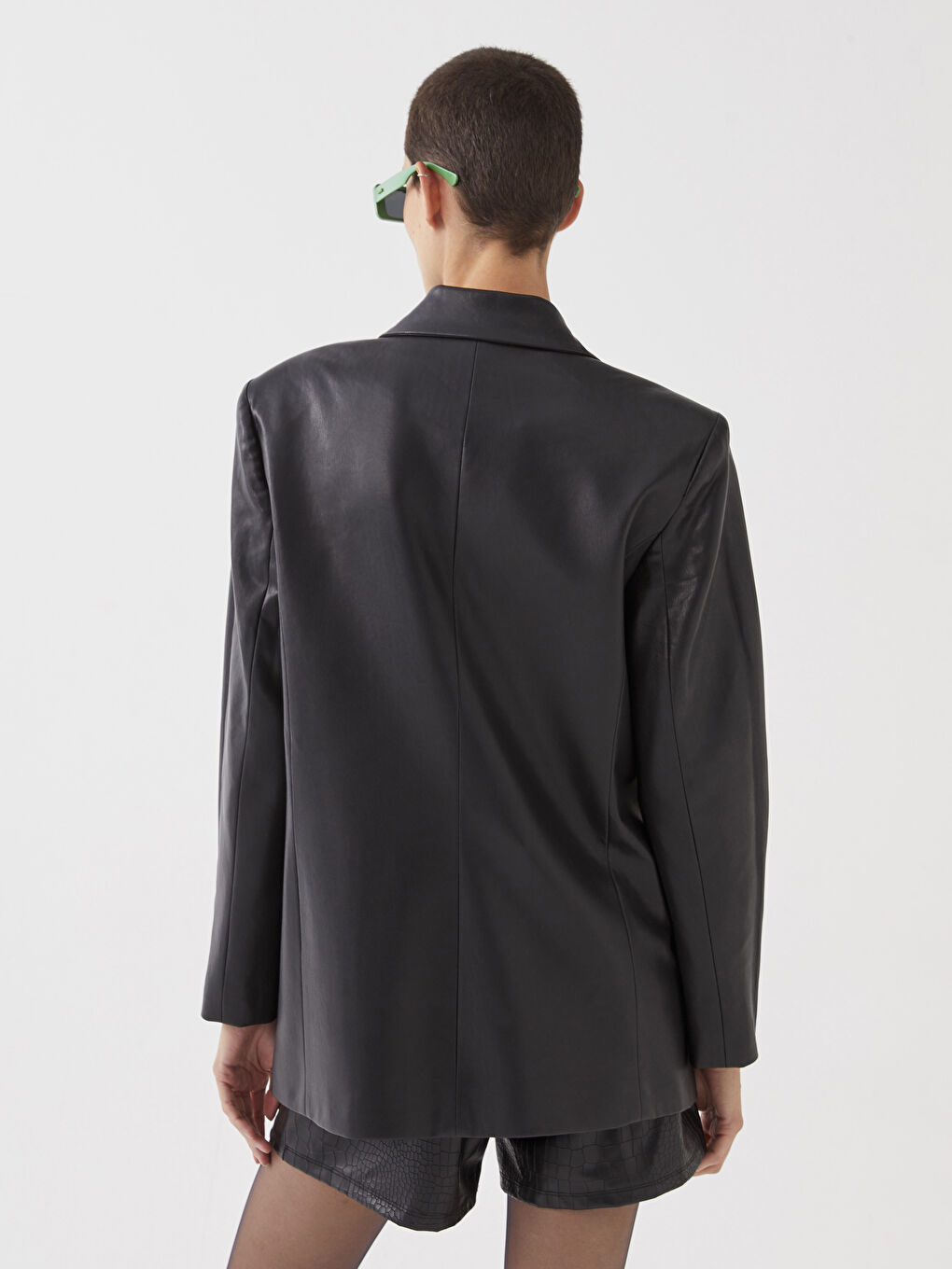 Siyah Düz Uzun Kollu Deri Görünümlü Kadın Ceket-11