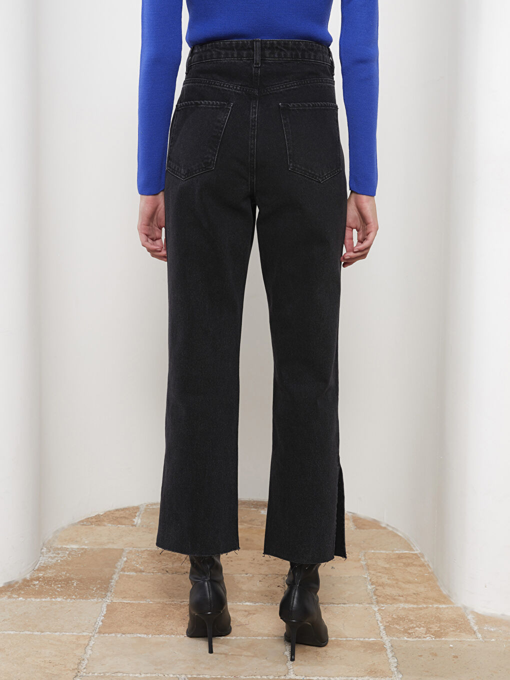 جينز نساء بقصة مستقيمة وخصر مرتفع-4