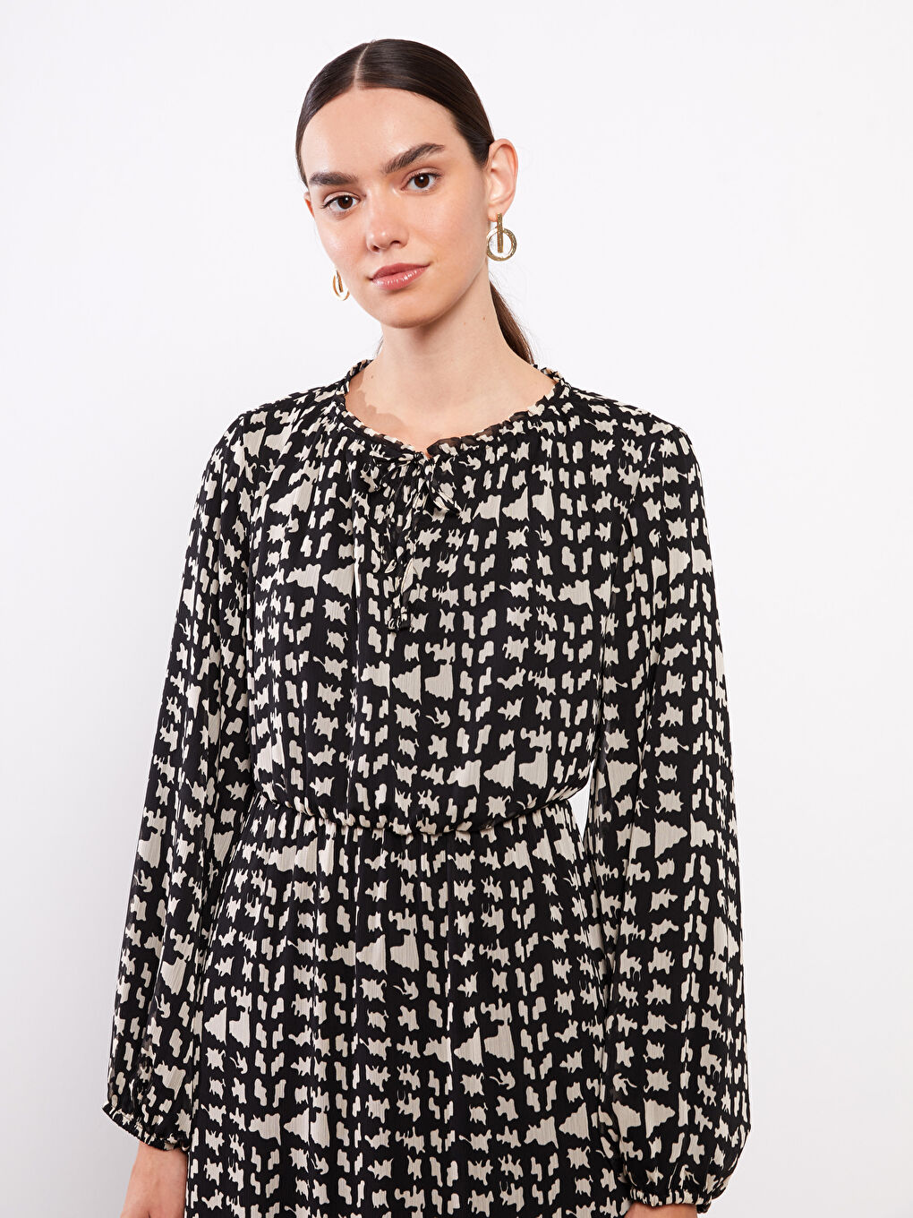 Siyah Bağlamalı Yaka Desenli Uzun Kollu Kadın Elbise-2