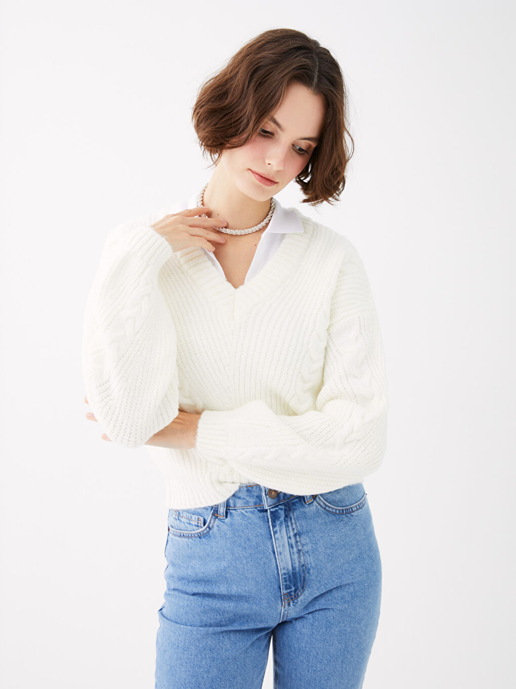 Ekru V Yaka Kendinden Desenli Uzun Kollu Kadın Triko Kazak-1