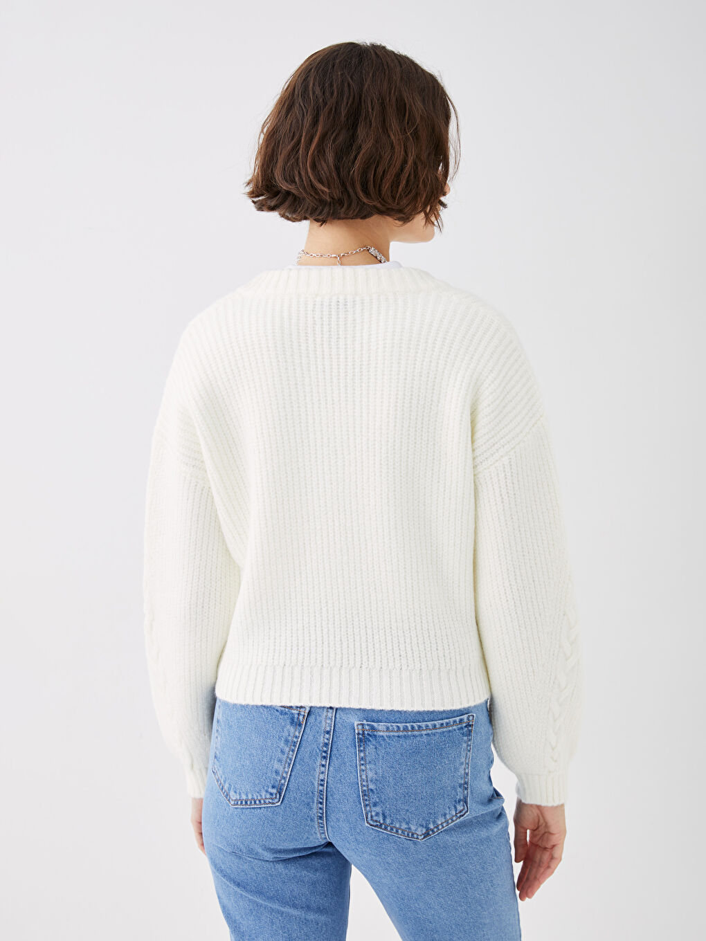 Ekru V Yaka Kendinden Desenli Uzun Kollu Kadın Triko Kazak-5