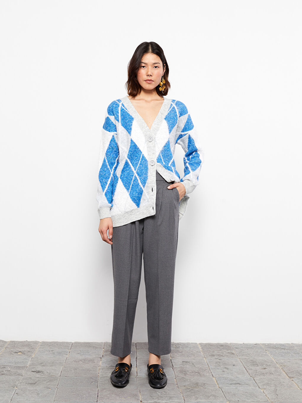 Mavi V Yaka Desenli Kadın Triko Hırka-2