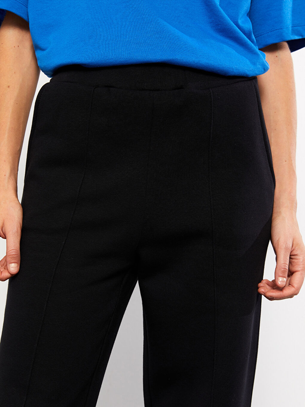 Siyah Kadın Beli Lastikli Geniş Paça Düz Eşofman Altı-2