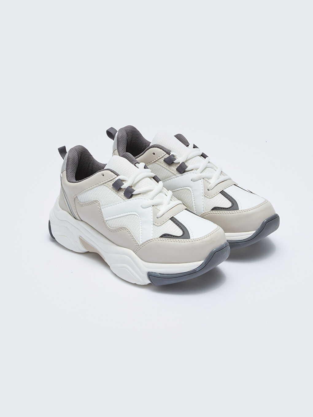 Bej Bağcıklı Kalın Taban Kadın Aktif Spor Ayakkabı