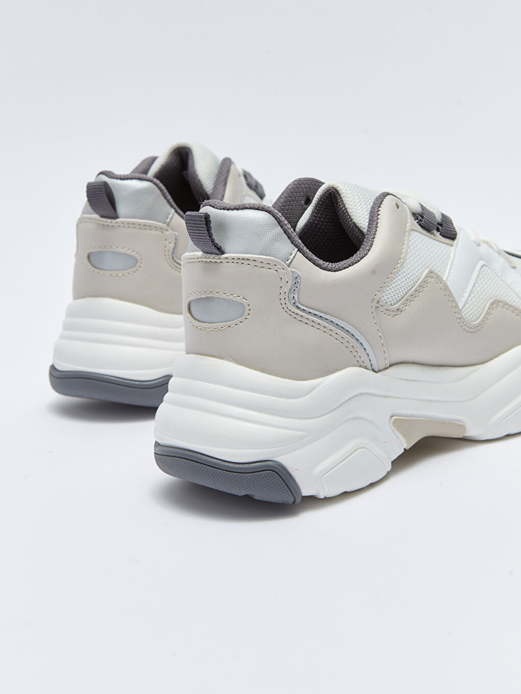 Bej Bağcıklı Kalın Taban Kadın Aktif Spor Ayakkabı-5