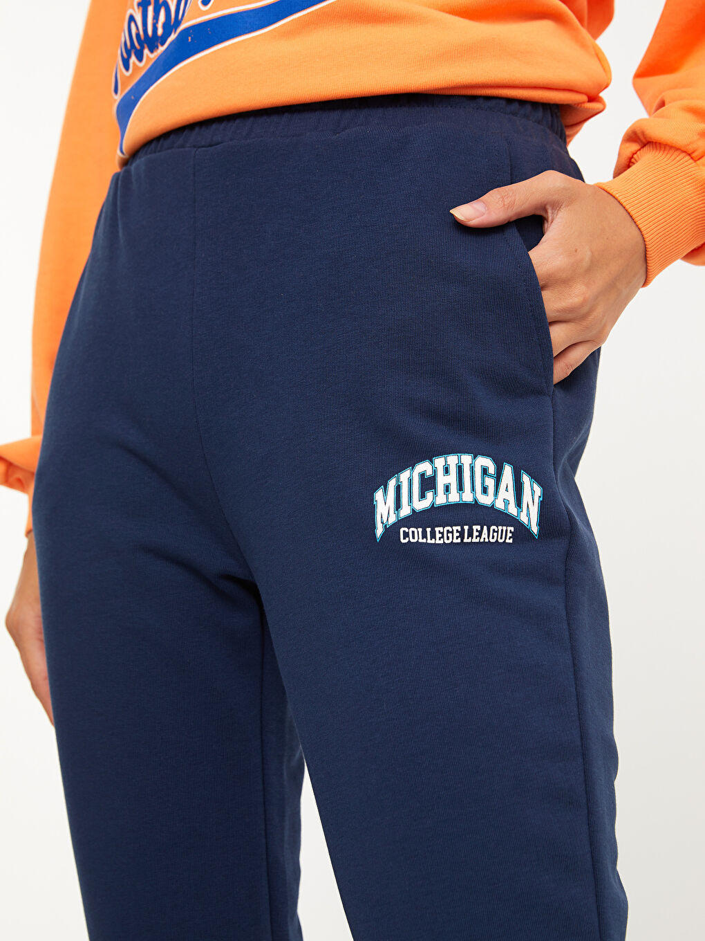 Elasticated Waist Printed Women's Jogger Sweatpants-4