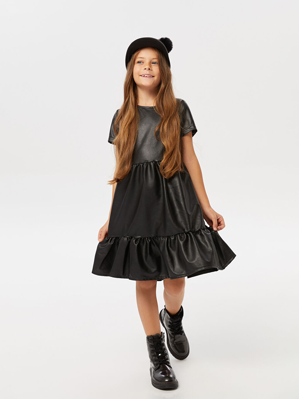 Siyah Bisiklet Yaka Basic Kısa Kollu Deri Görünümlü Kız Çocuk Elbise-1