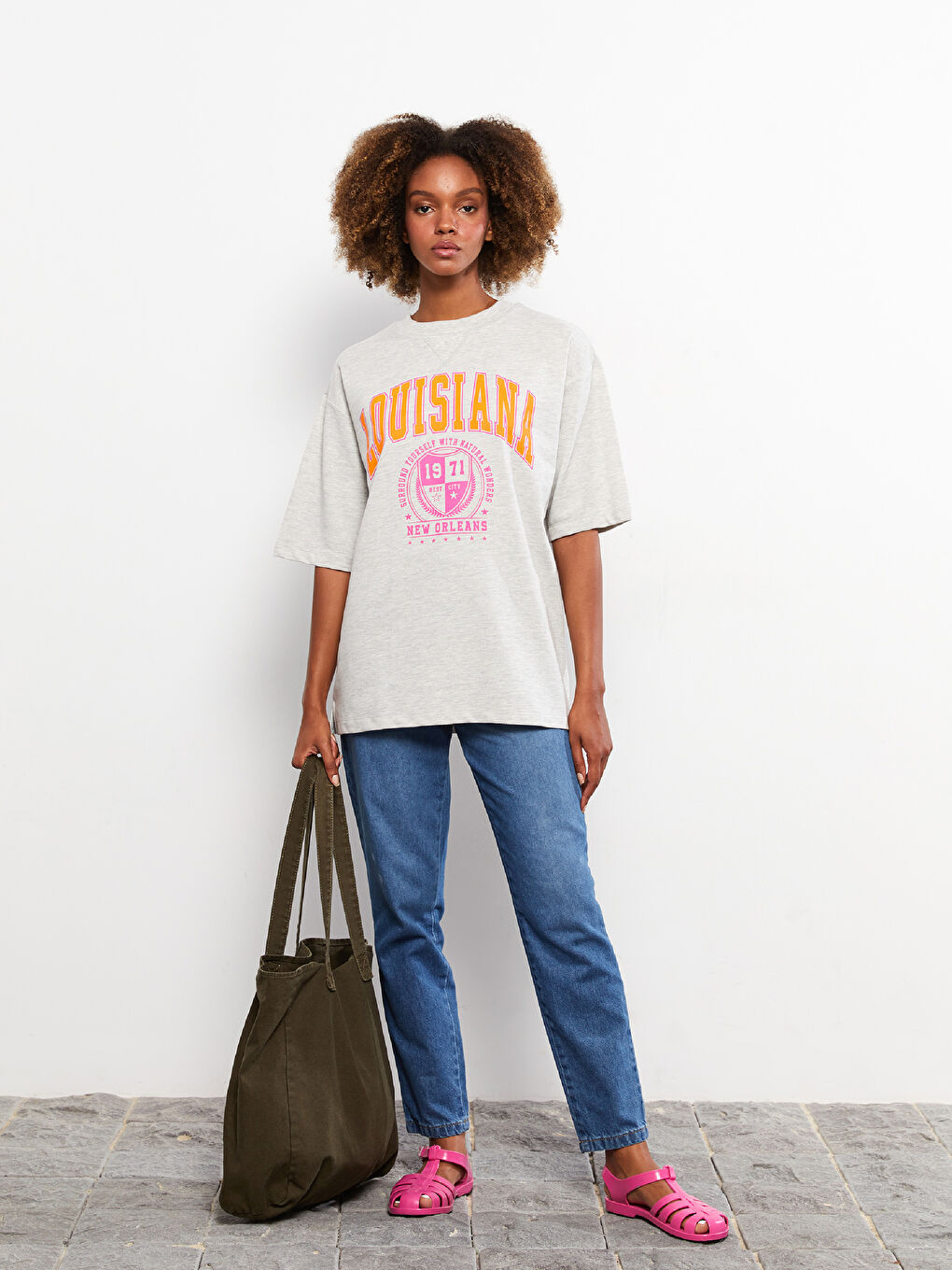 سويت شيرت كم قصير مطبوع بياقة دائرية للسيدات-2