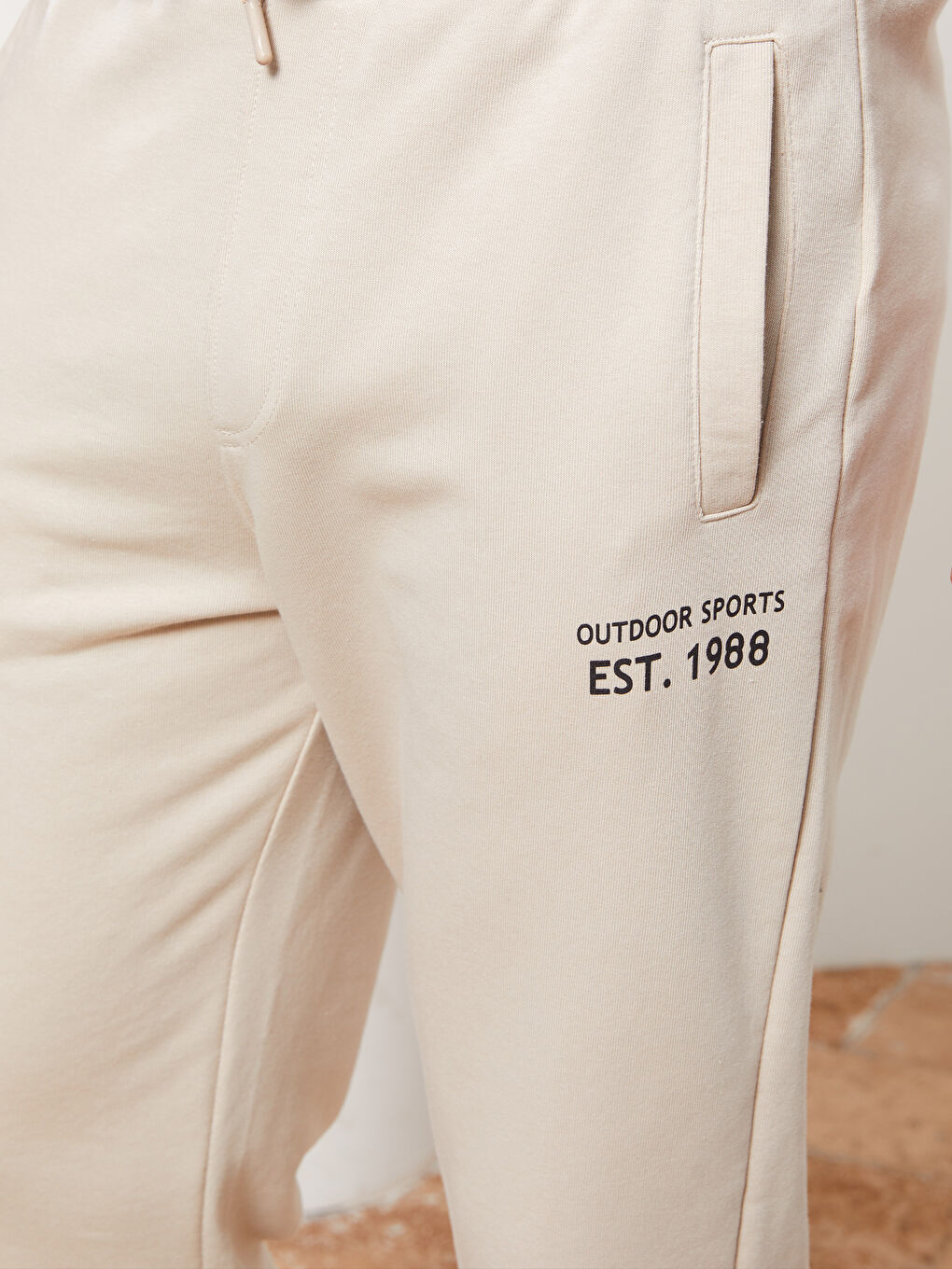 Standard Fit Men's Jogger Sweatpants-2