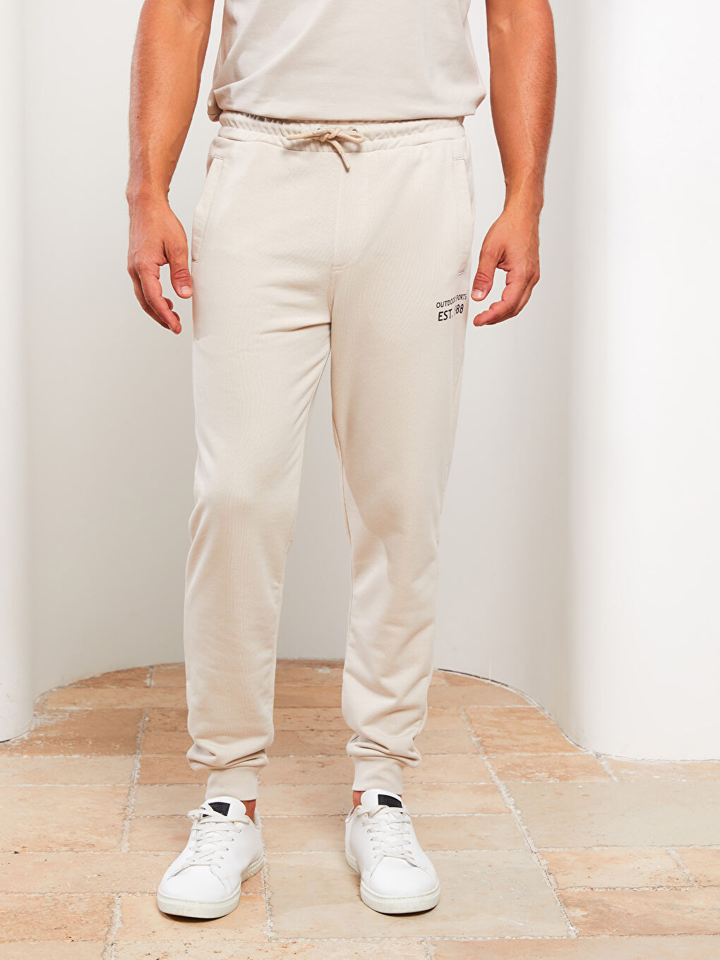 Standard Fit Men's Jogger Sweatpants-3