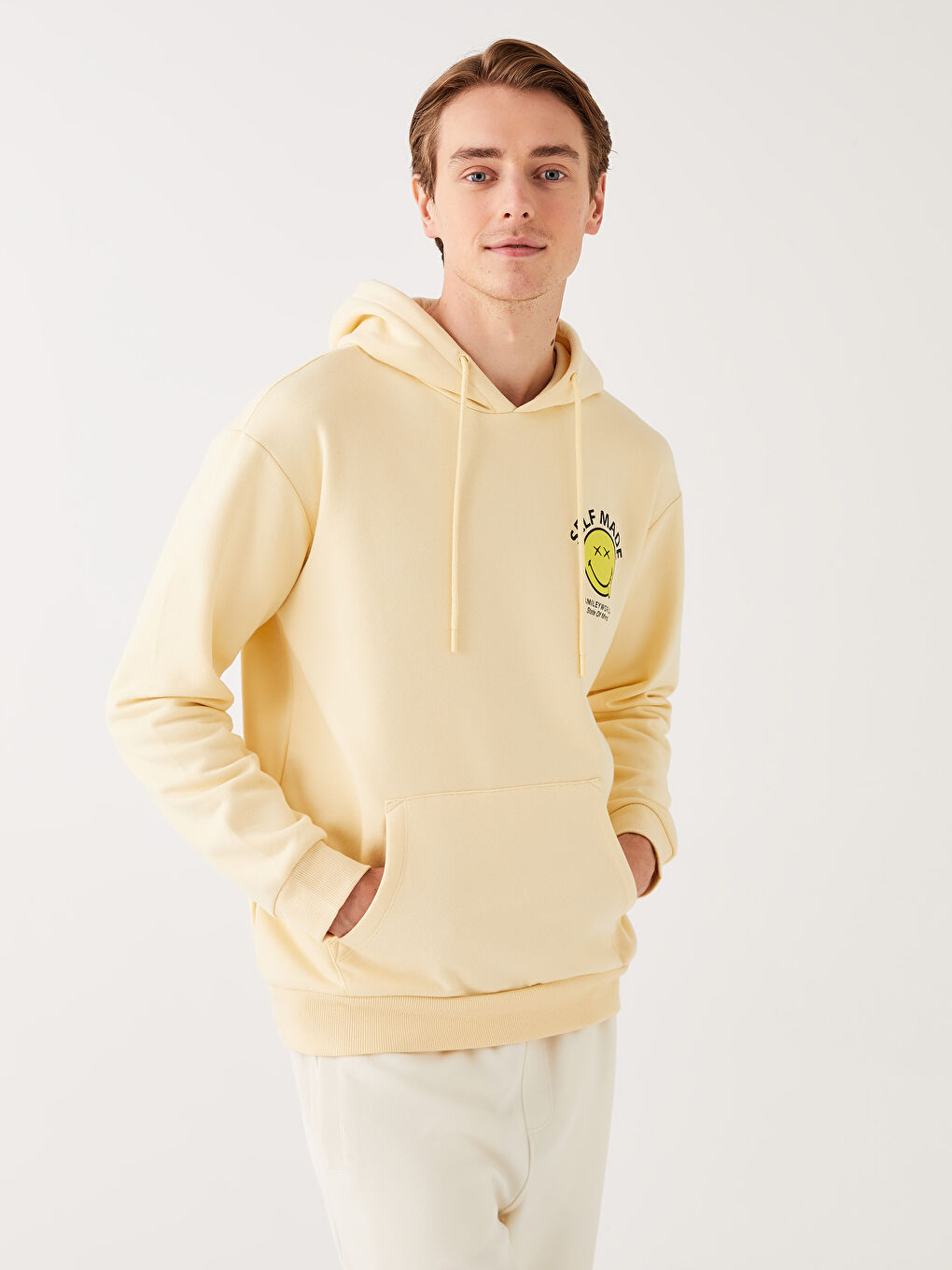 LCW Casual Sarı Uzun Kollu Baskılı Erkek Kalın Hoodie - 1