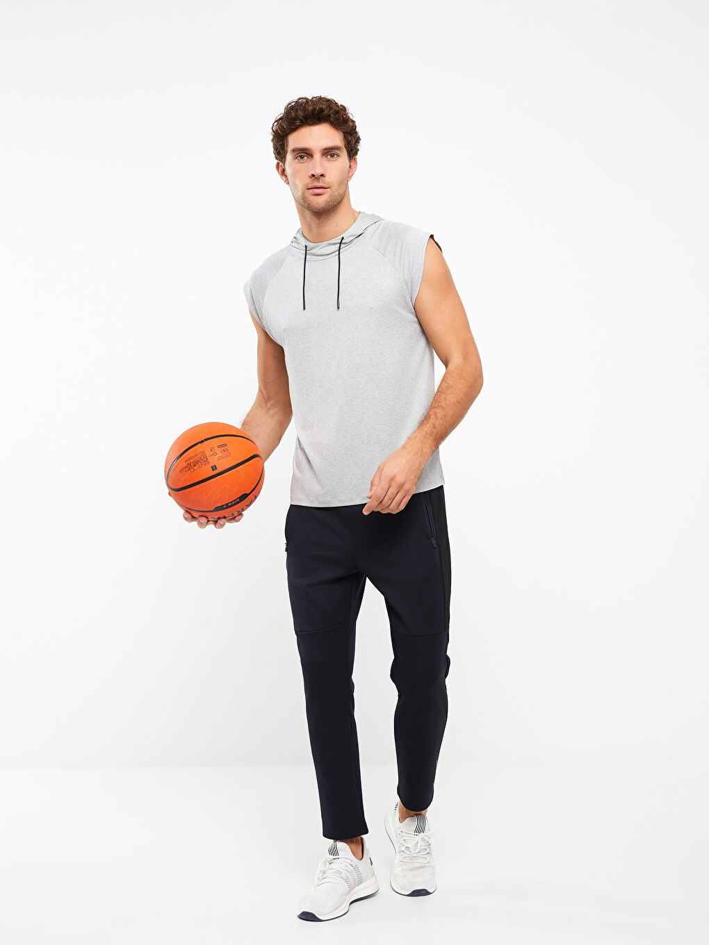 تيشيرت بدون أكمام بكابوش للرجال-2