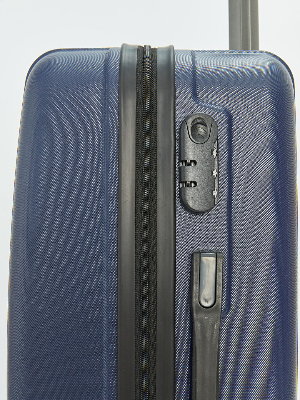 Mavi Kilit Detaylı Orta Boy Valiz-4