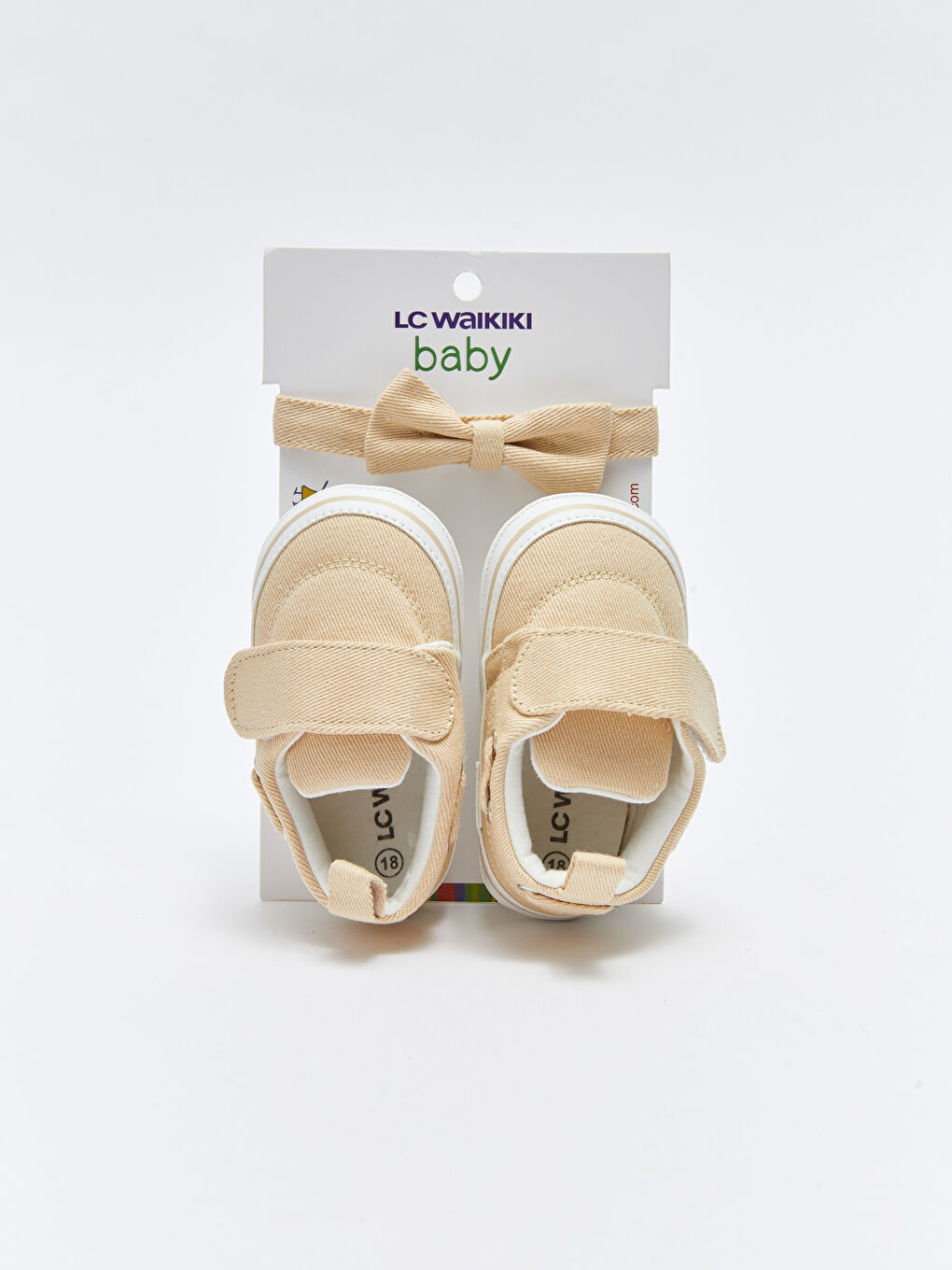 Ekru Cırt Cırtlı Erkek Bebek Yürüme Öncesi Ayakkabı ve Papyon Takımı