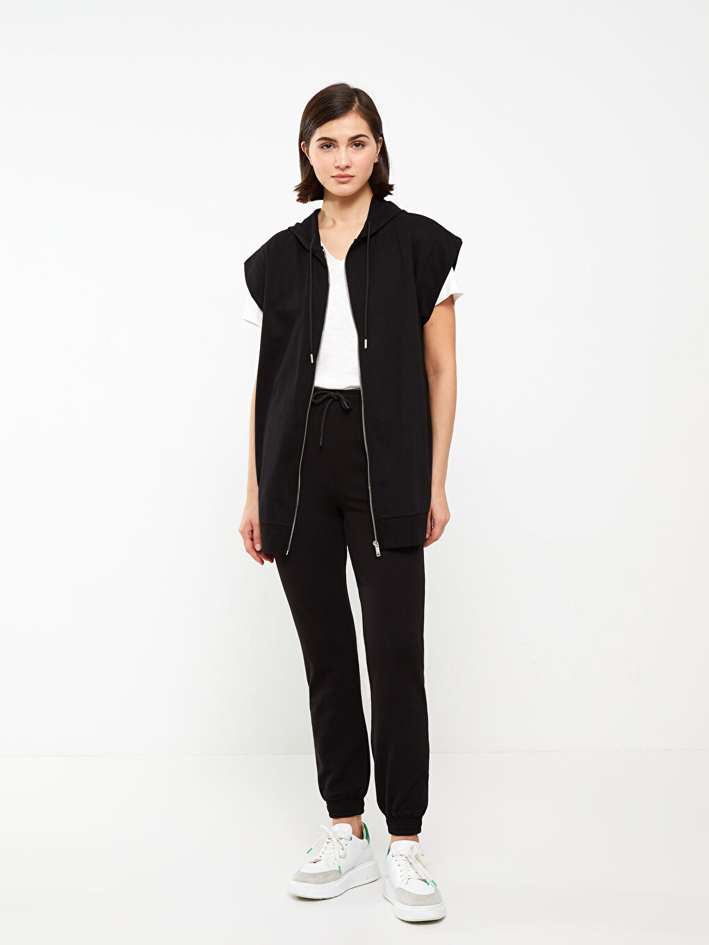 Siyah Kapüşonlu Düz Kısa Kollu Oversize Kadın Spor Hırka-2