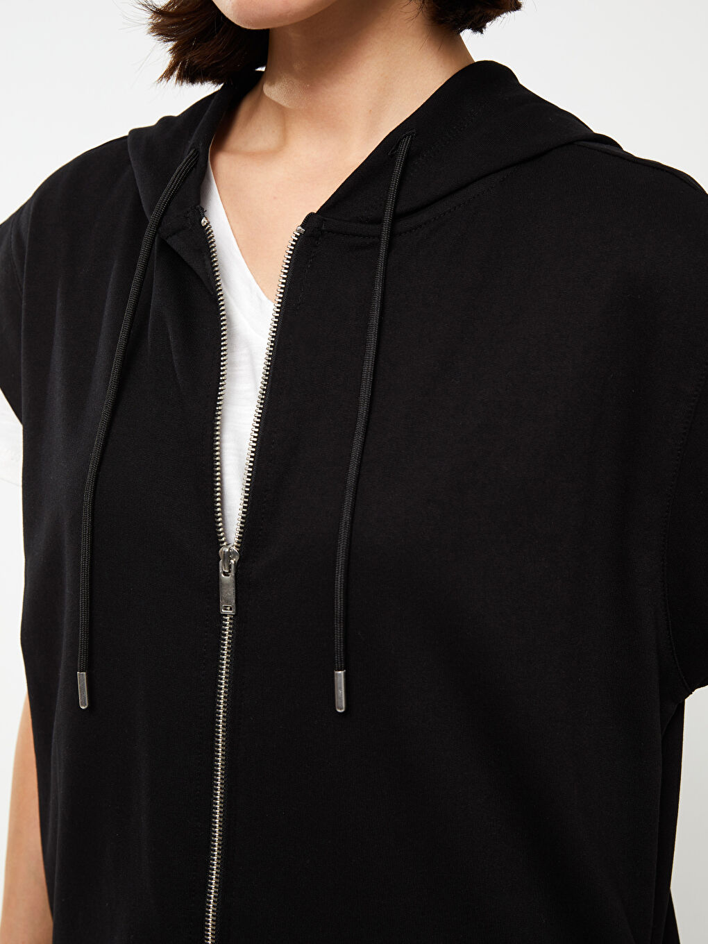 Siyah Kapüşonlu Düz Kısa Kollu Oversize Kadın Spor Hırka-3