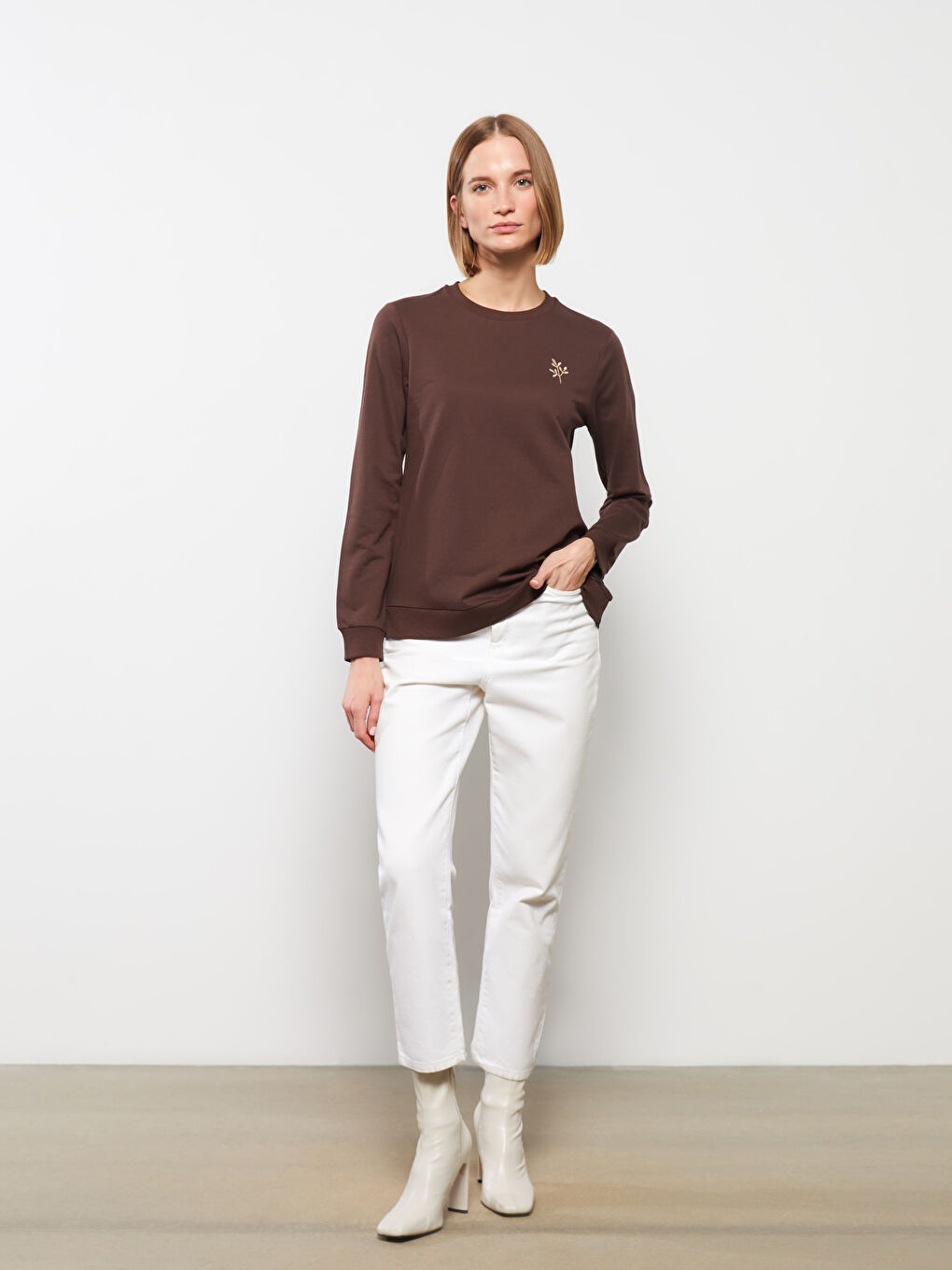 Crew Neck Embroidered Long Sleeve Women's Sweatshirt-2