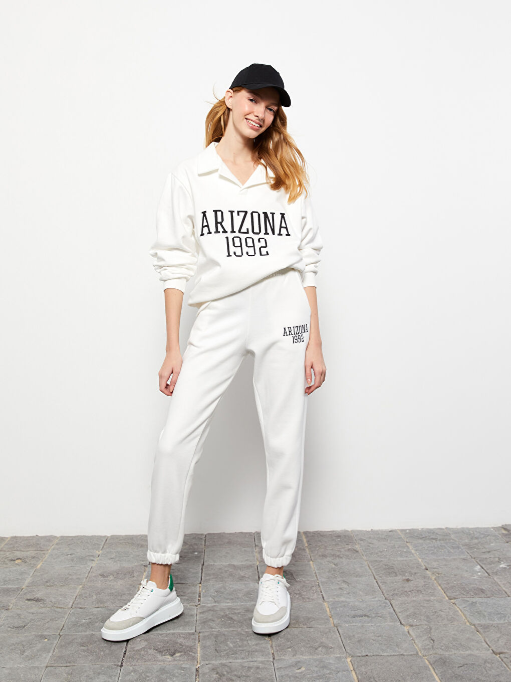 بنطلون رياضي تخين مطبوع بخصر مرن للسيدات-1