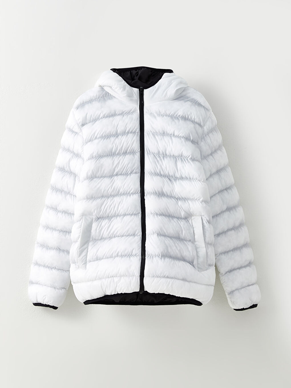 Beyaz Standart Kalıp Kapüşonlu Erkek Şişme Mont-6