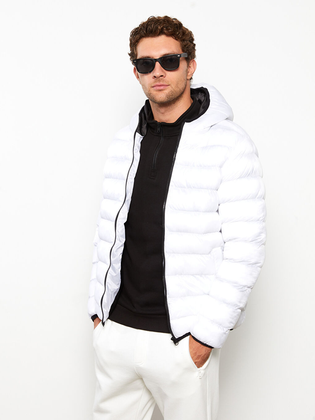 Beyaz Standart Kalıp Kapüşonlu Erkek Şişme Mont-2