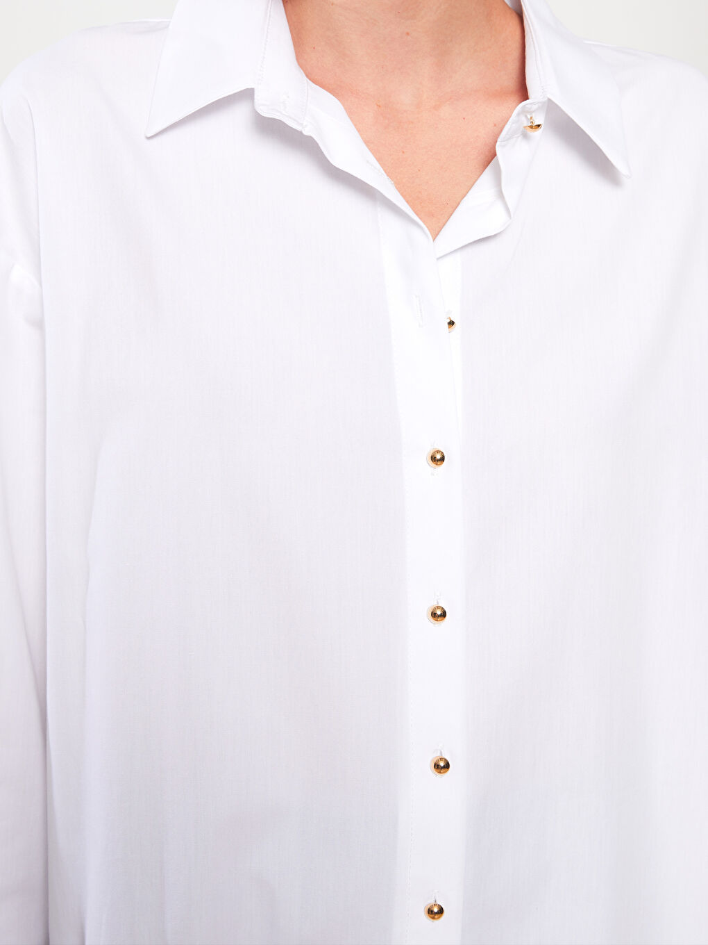 Beyaz Önden Düğme Kapamalı Düz Uzun Kollu Poplin Kadın Gömlek-3