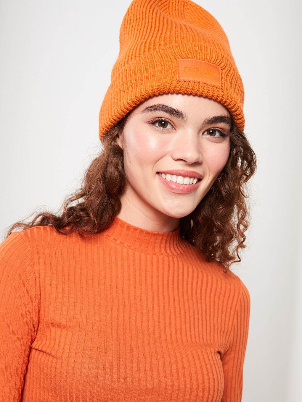 Turuncu Dik Yaka Düz Uzun Kollu Kadın Tişört-2