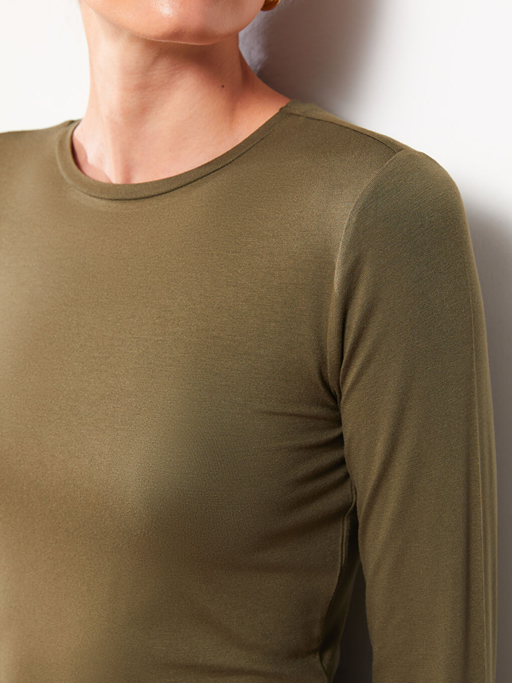 Haki Bisiklet Yaka Düz Uzun Kollu Kadın Tişört-3