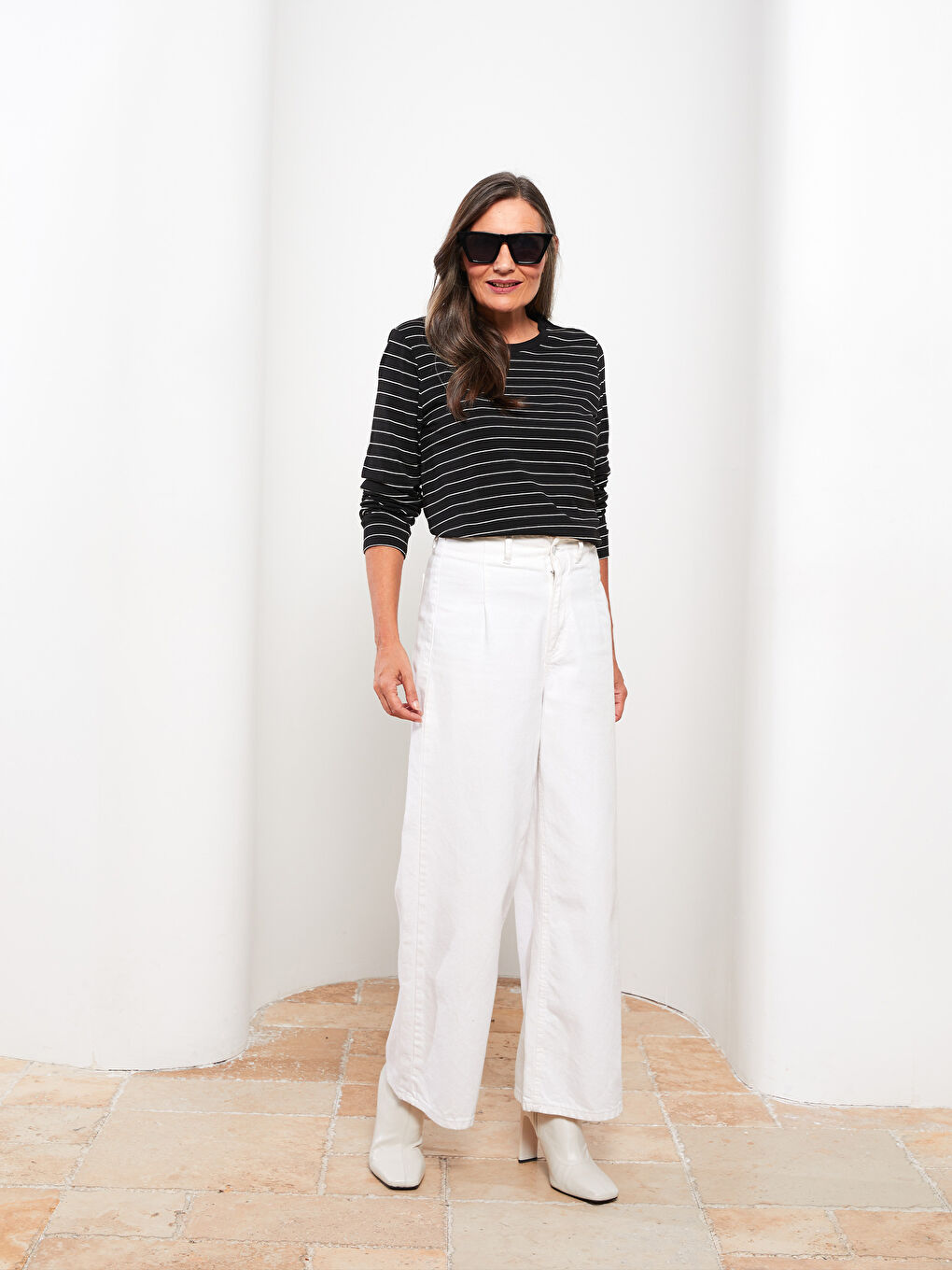 Siyah Bisiklet Yaka Çizgili Uzun Kollu Kadın Tişört-1