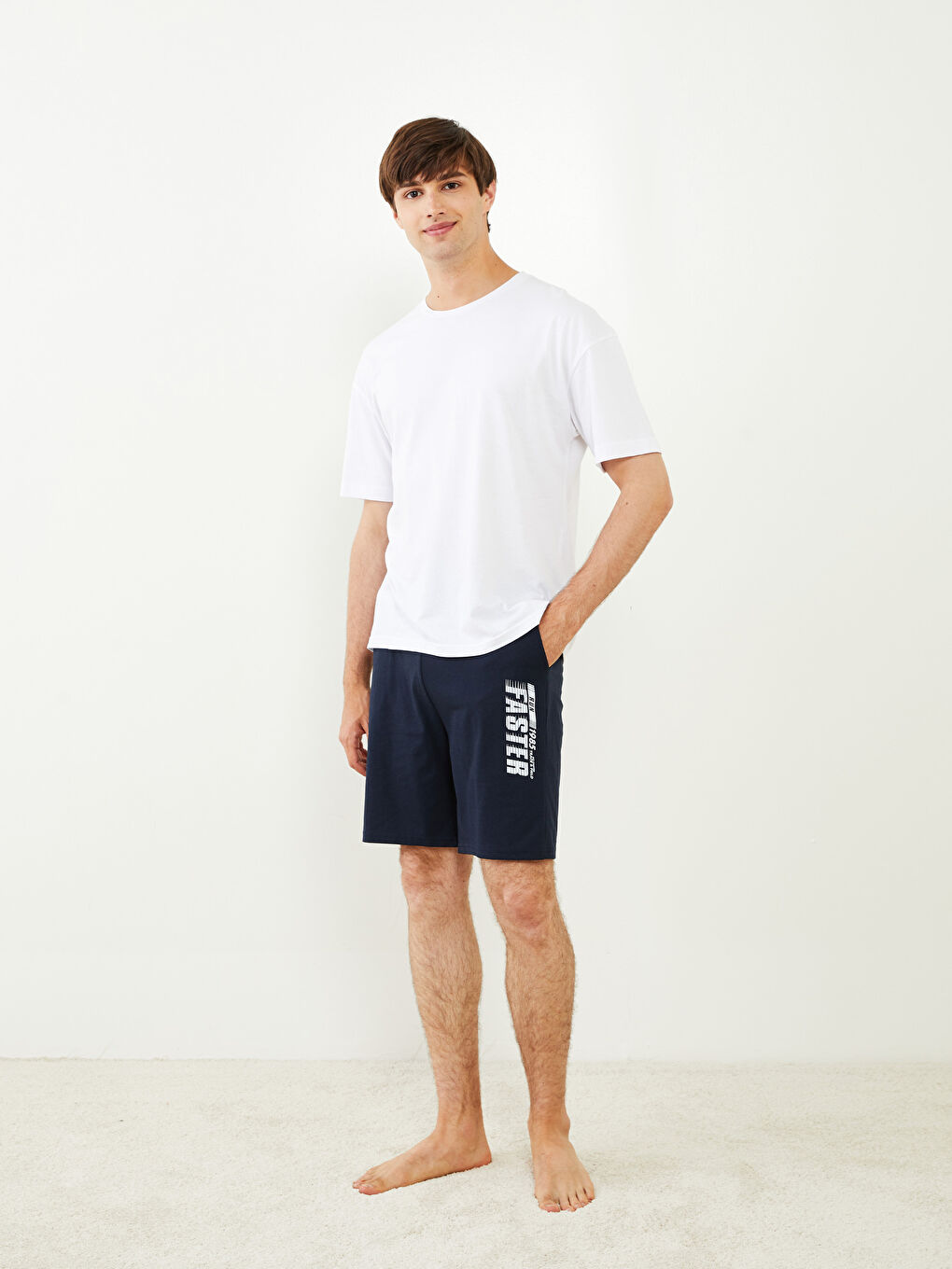 شورت بيجامة رجالي بقصة عادية