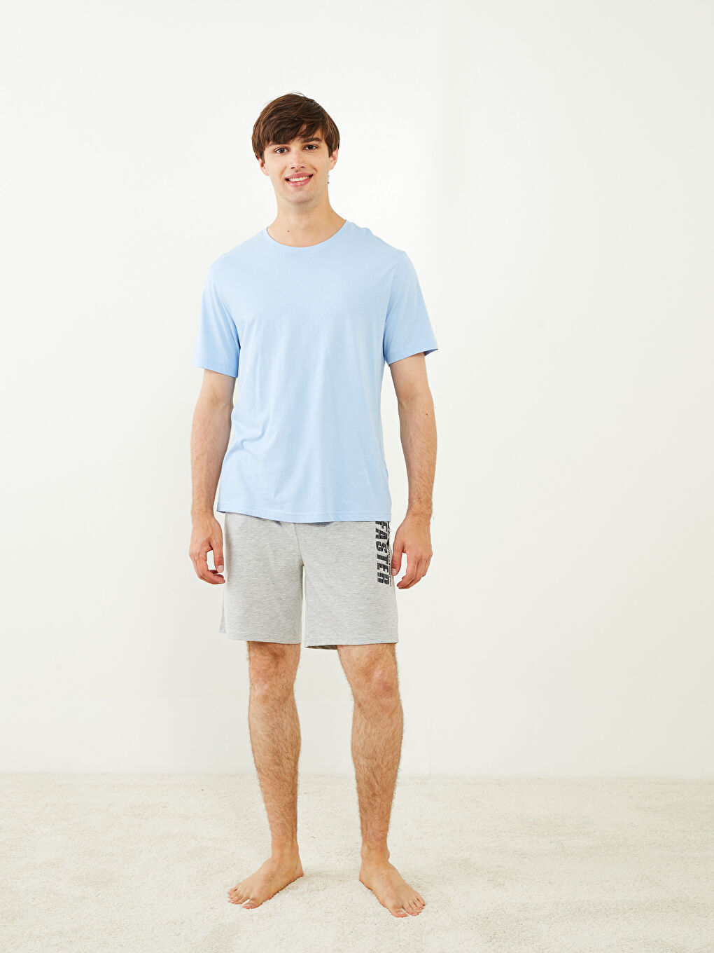 شورت بيجامة رجالي بقصة عادية