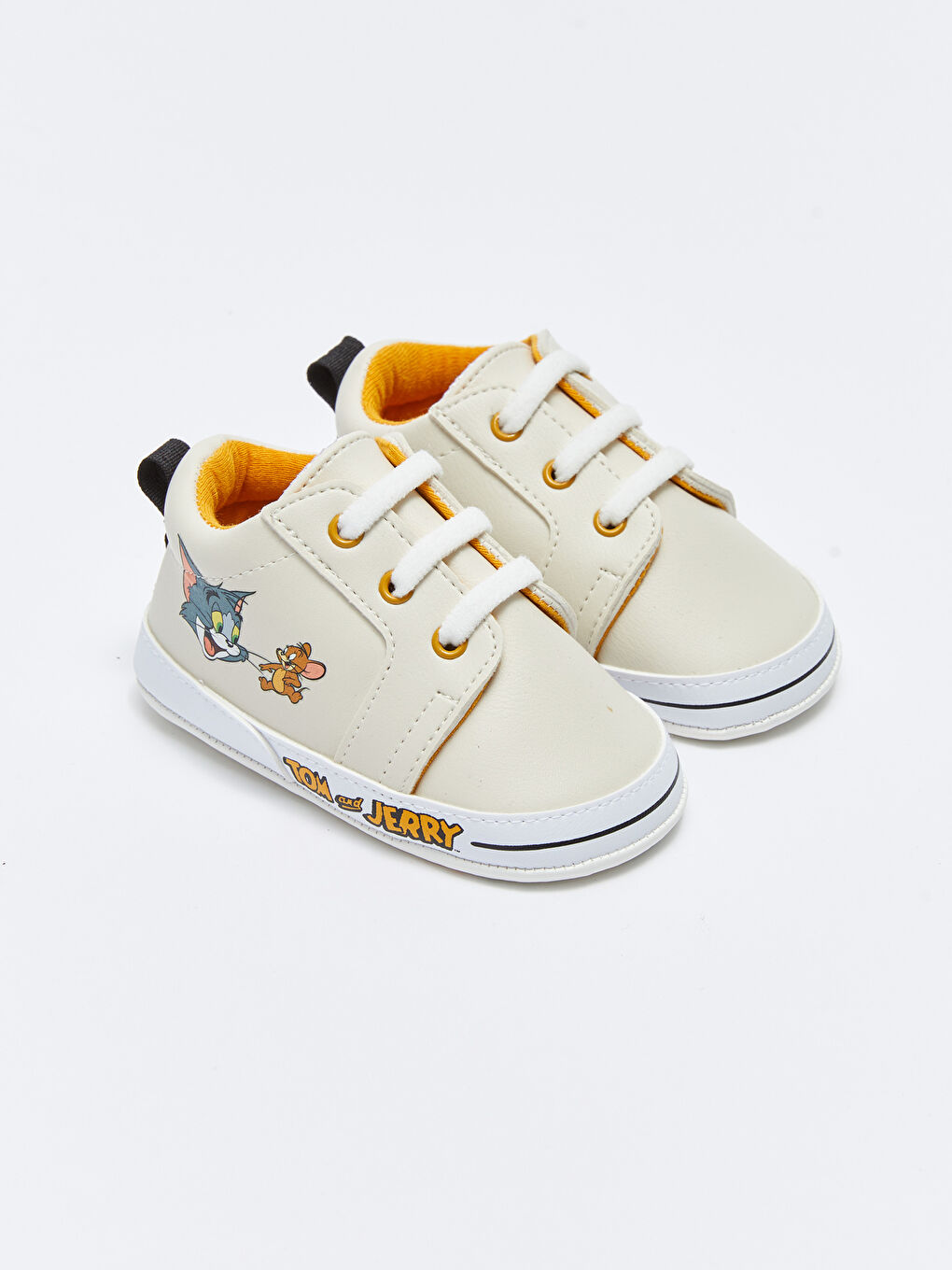 Bej Tom ve Jerry Lisanslı Bağcıklı Erkek Bebek Yürüme Öncesi Ayakkabı