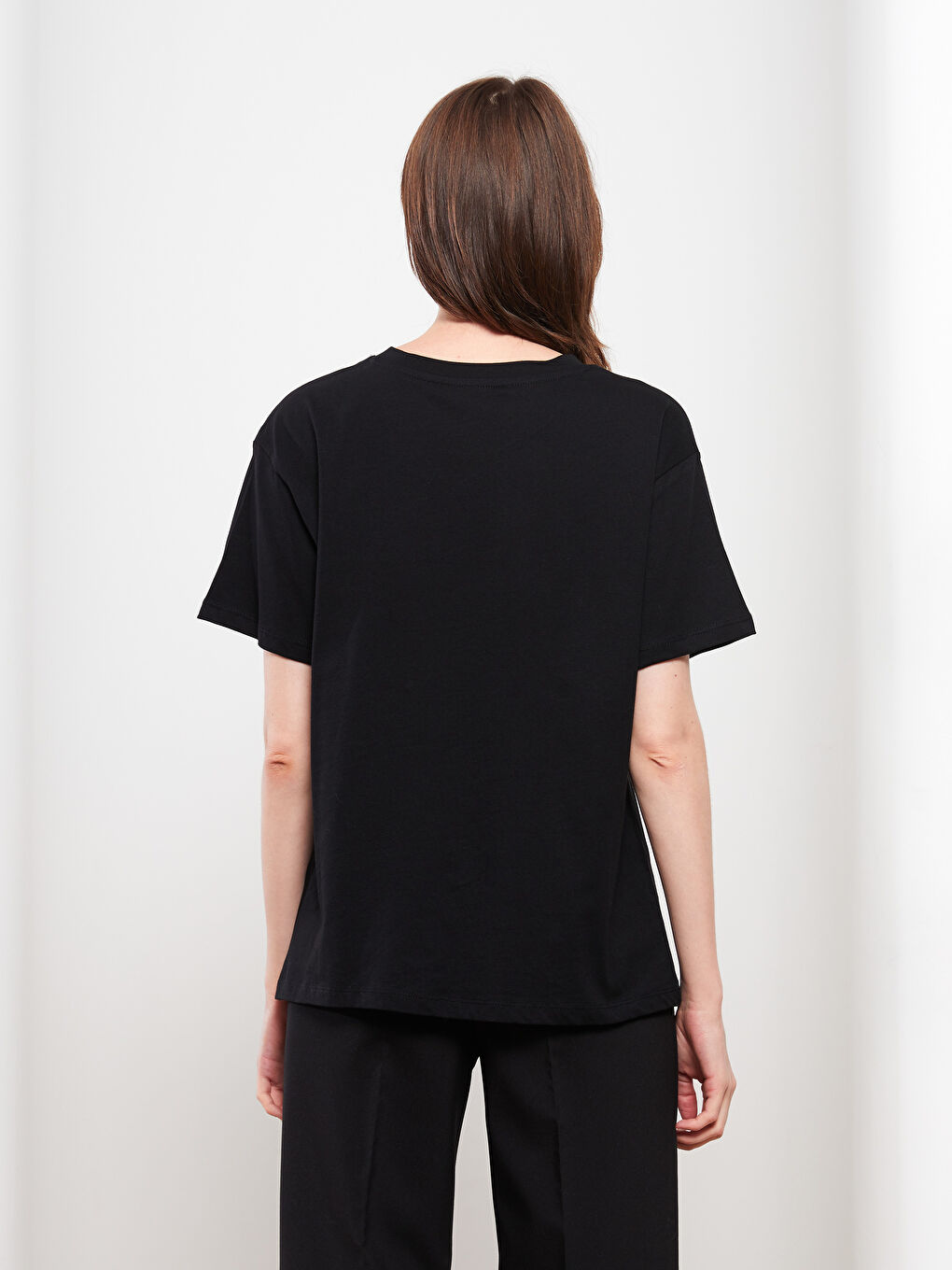 Siyah Bisiklet Yaka Baskılı Kısa Kollu Pamuklu Kadın Tişört-4