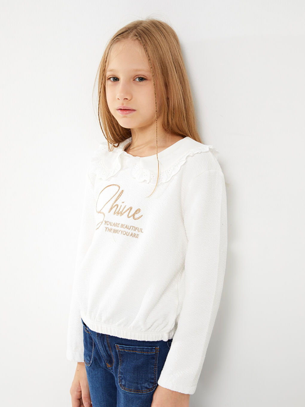 Ekru Bebe Yaka Nakışlı Uzun Kollu Kız Çocuk Sweatshirt-1