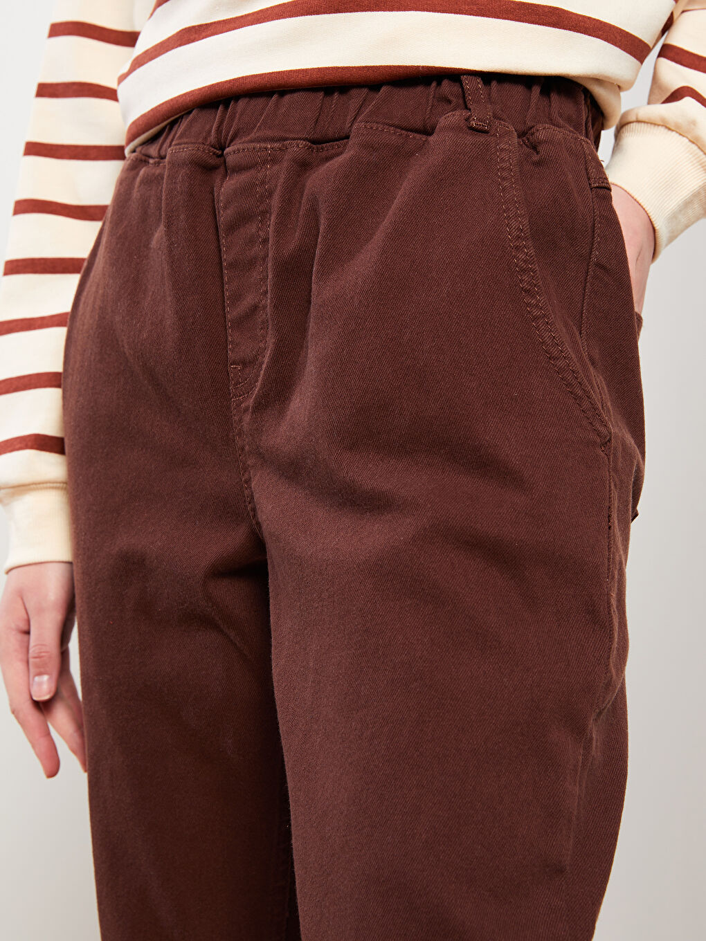 Kahverengi Rahat Kalıp Düz Gabardin Kadın Pantolon-4