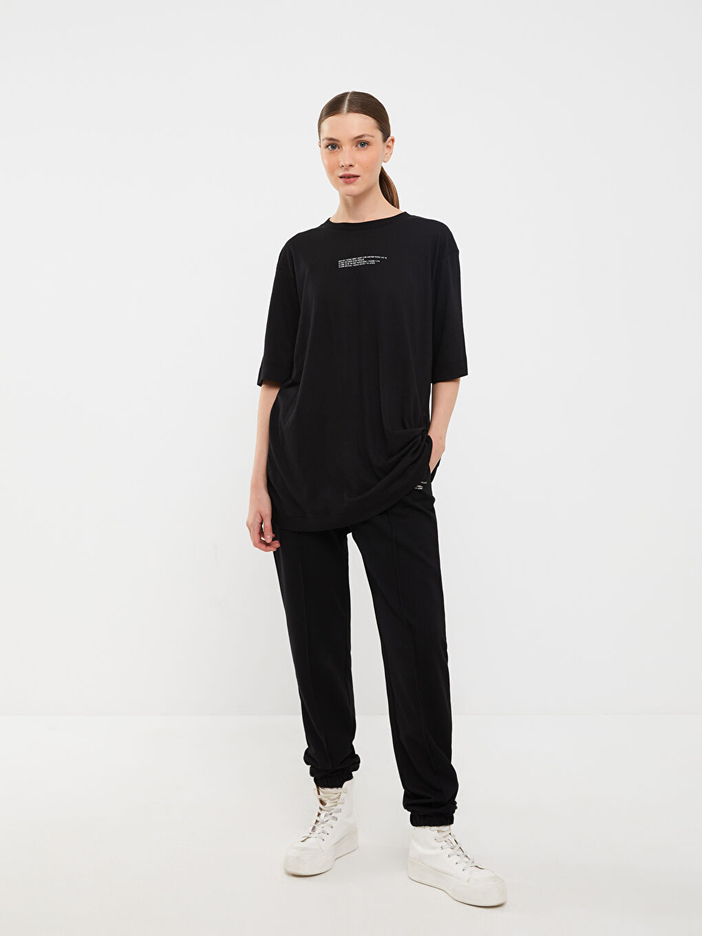 Siyah Bisiklet Yaka Baskılı Kısa Kollu Oversize Kadın Tunik-2