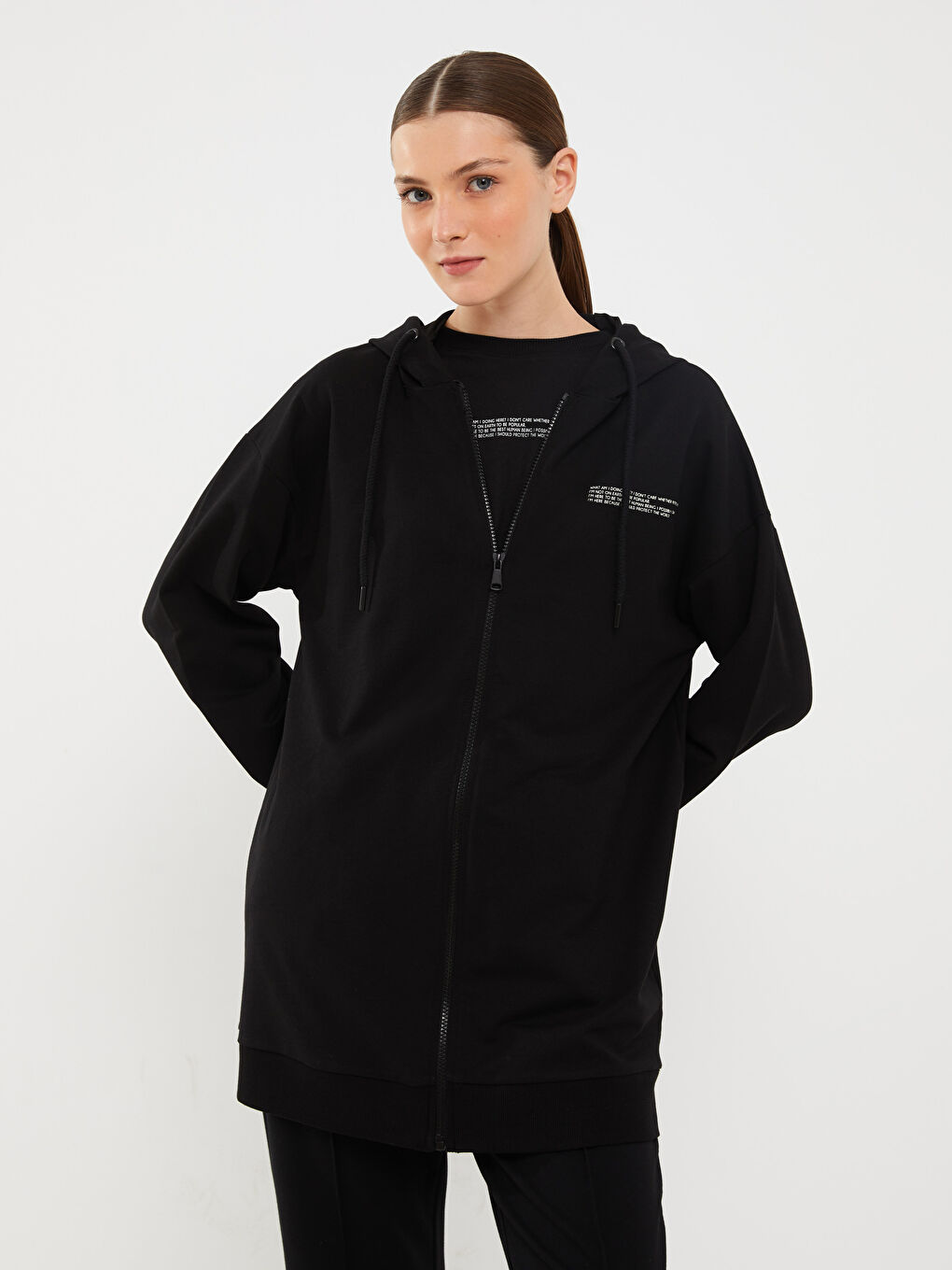 Siyah Kapüşonlu Baskılı Uzun Kollu Oversize Kadın Spor Hırka-1