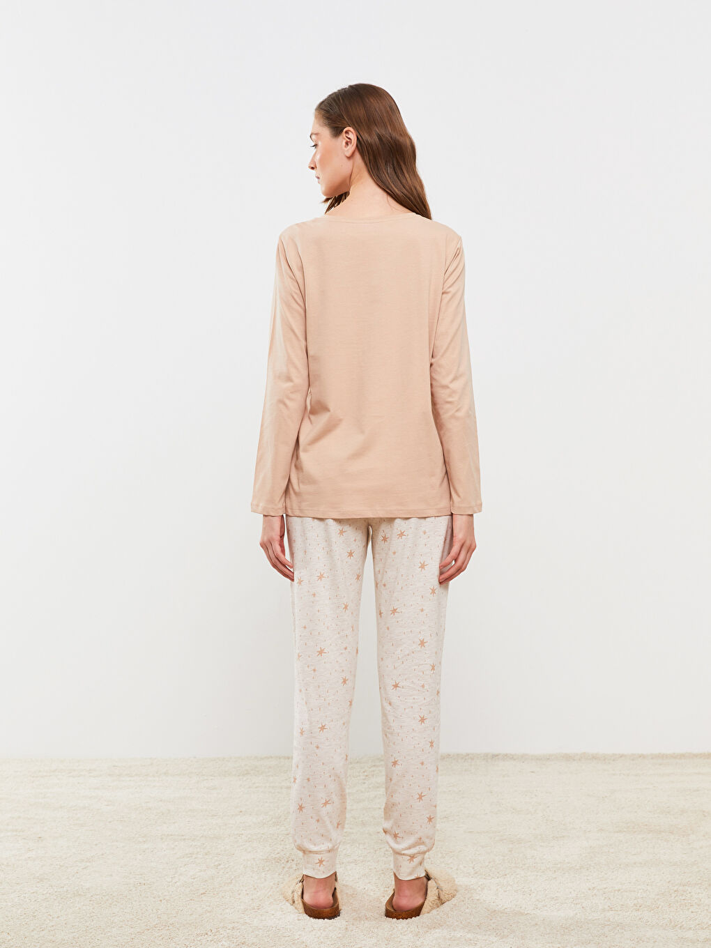 LCW Young Pyjama-Set für Damen mit Rundhalsausschnitt und Neujahrsmotiv -W2H753Z8-LQA