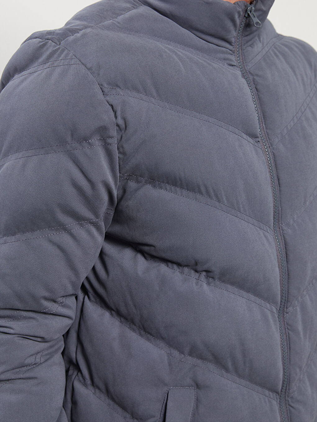 Antrasit Standart Kalıp Dik Yaka Erkek Şişme Mont-3