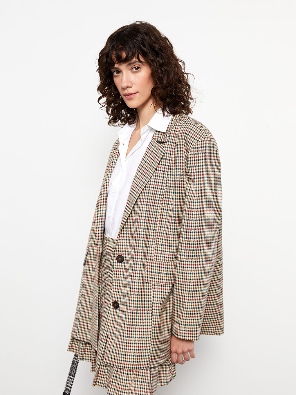 Bej Önden Düğme Kapamalı Ekose Uzun Kollu Kadın Ceket-3