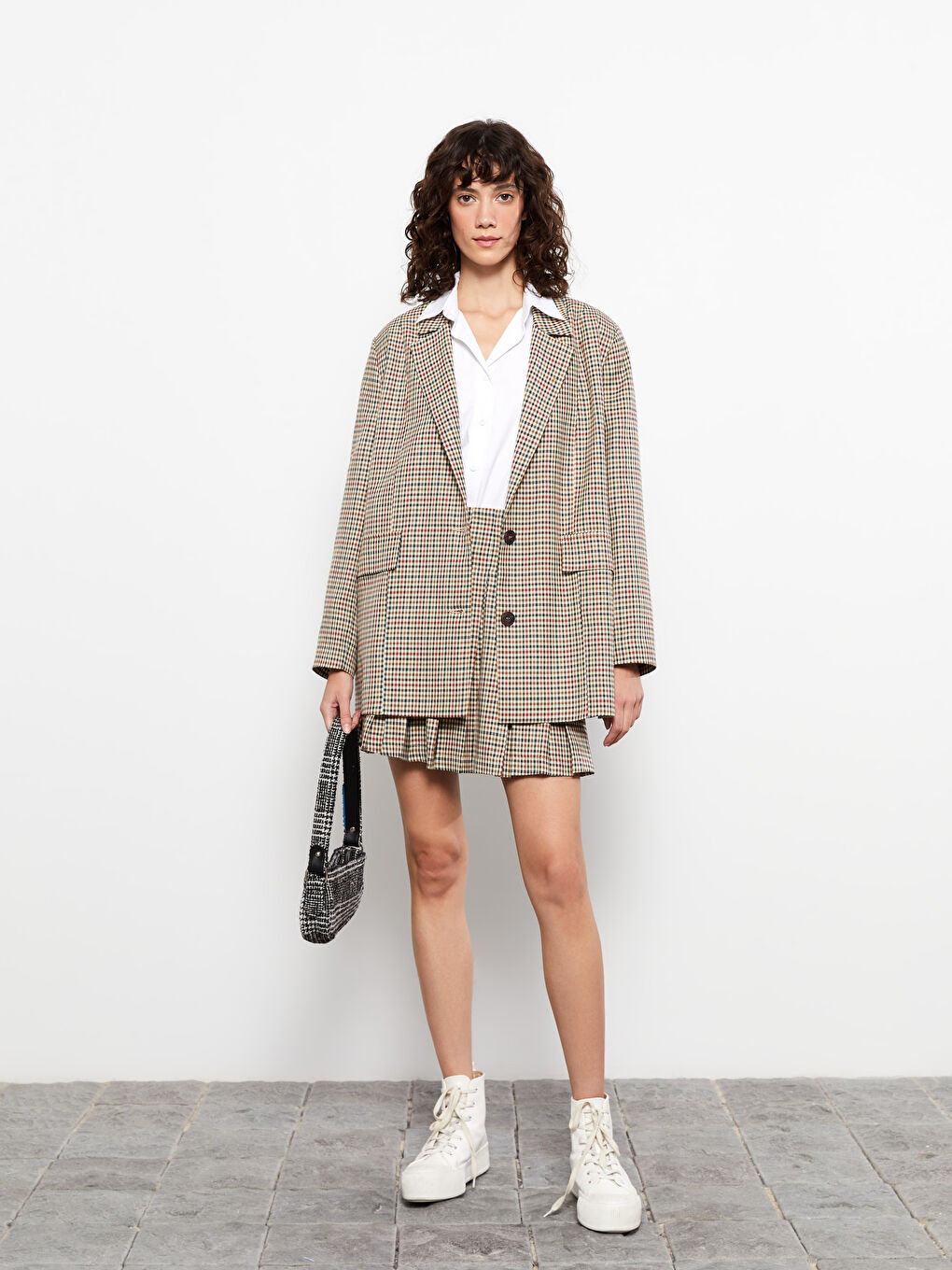 Bej Önden Düğme Kapamalı Ekose Uzun Kollu Kadın Ceket-5