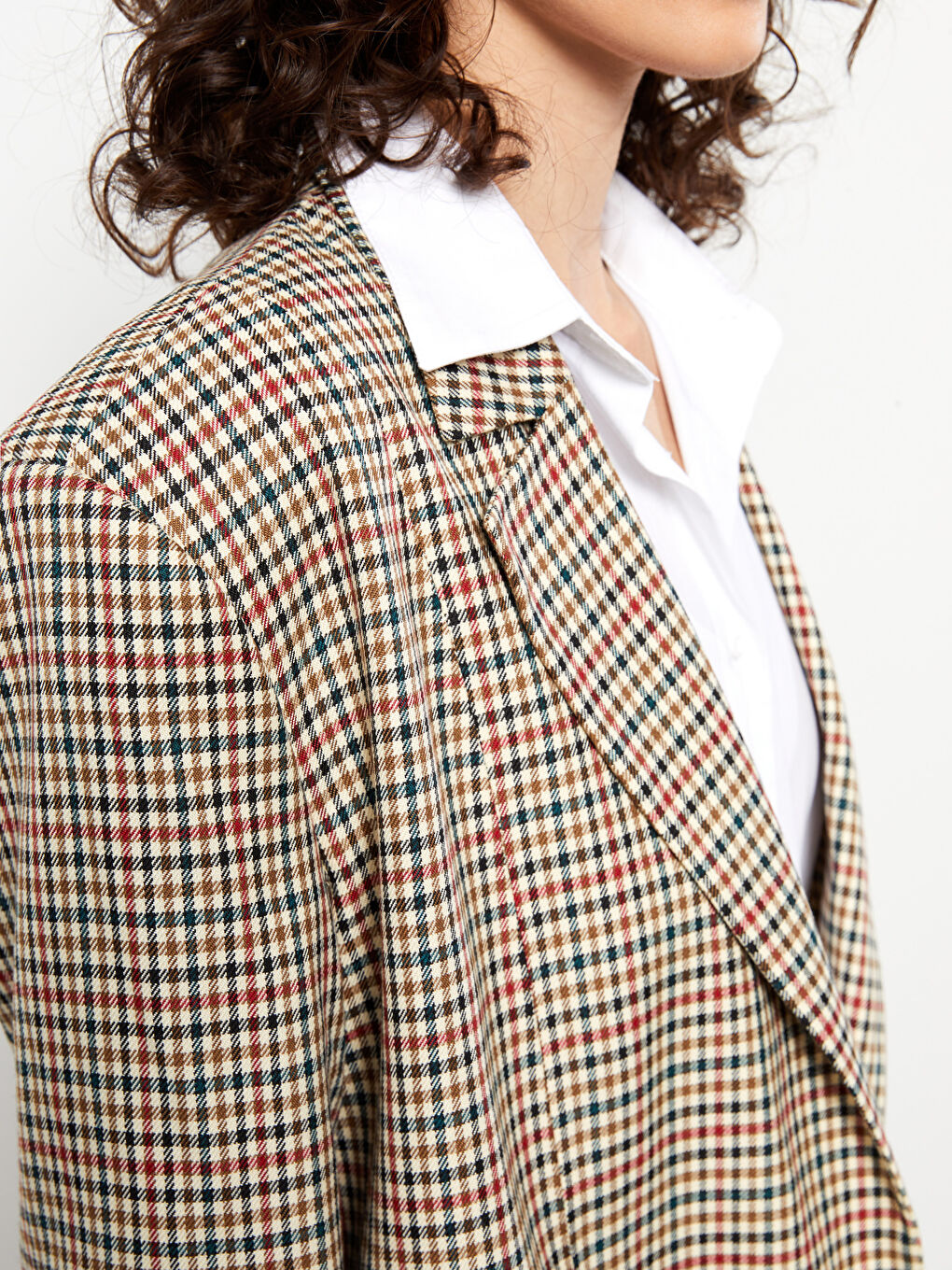 Bej Önden Düğme Kapamalı Ekose Uzun Kollu Kadın Ceket-6