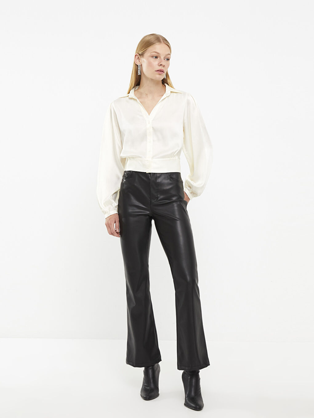 LCW Vision Hemdkragen Gerade Langarm Satin Bluse für Damen -W2HA43Z8-FDH