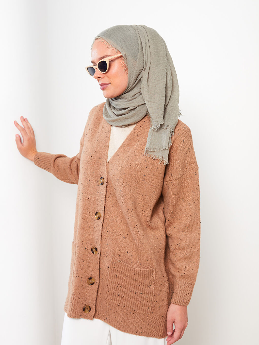 وشاح سادة للسيدات