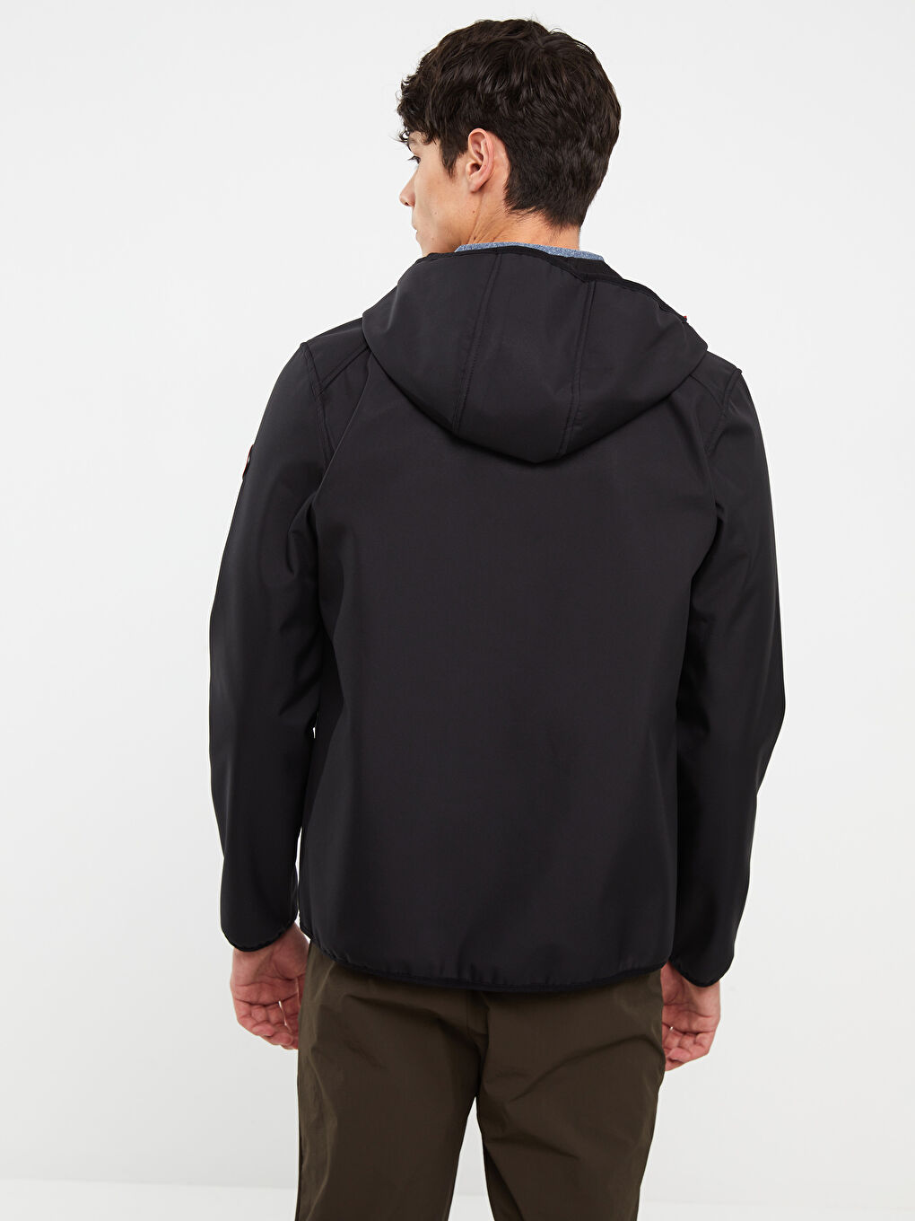 Siyah Standart Kalıp Kapüşonlu Erkek Yağmurluk-4