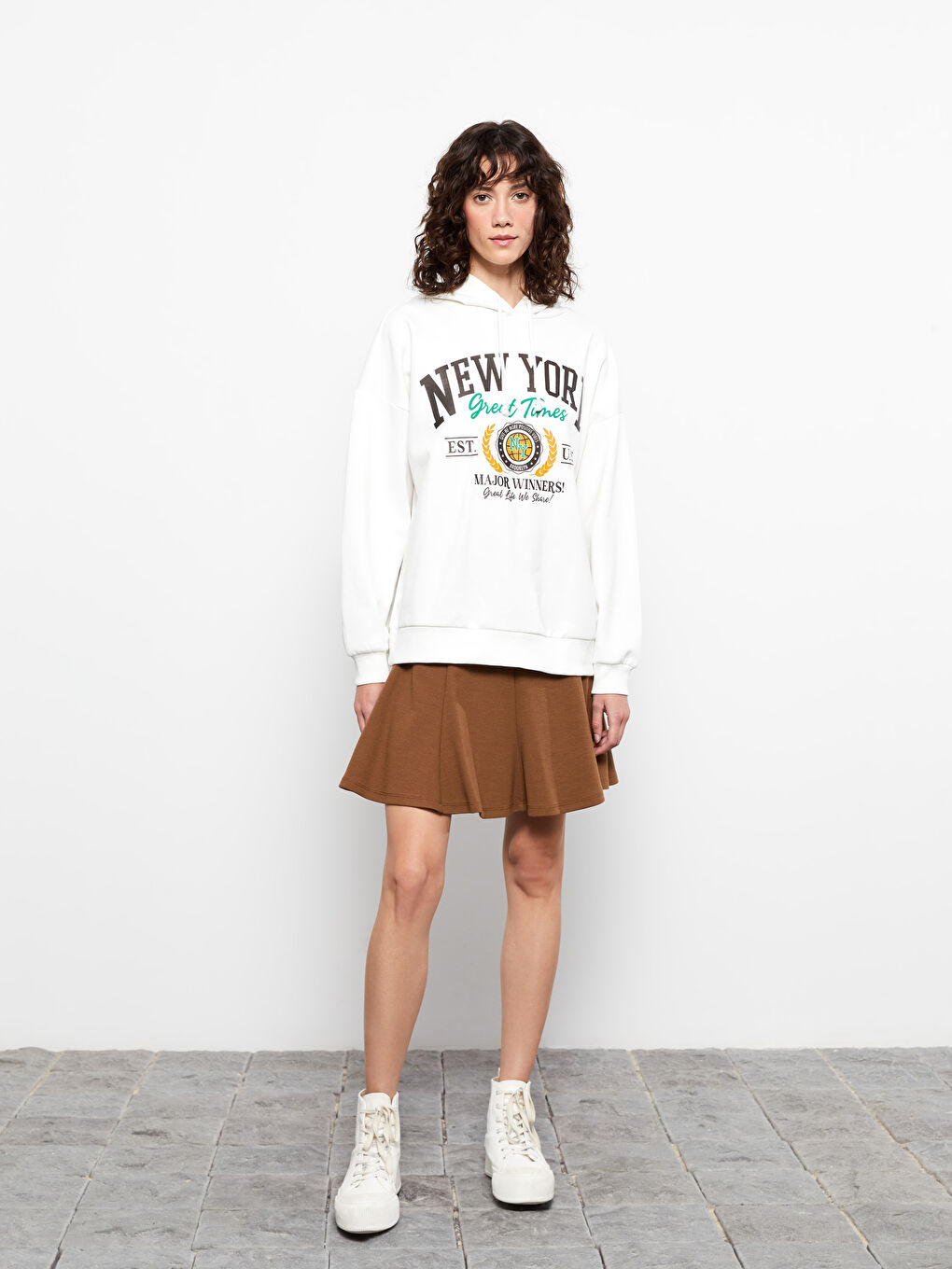LCW Vision Bedrucktes Dickes Kapuzensweatshirt für Damen -W2HB06Z8-FDU