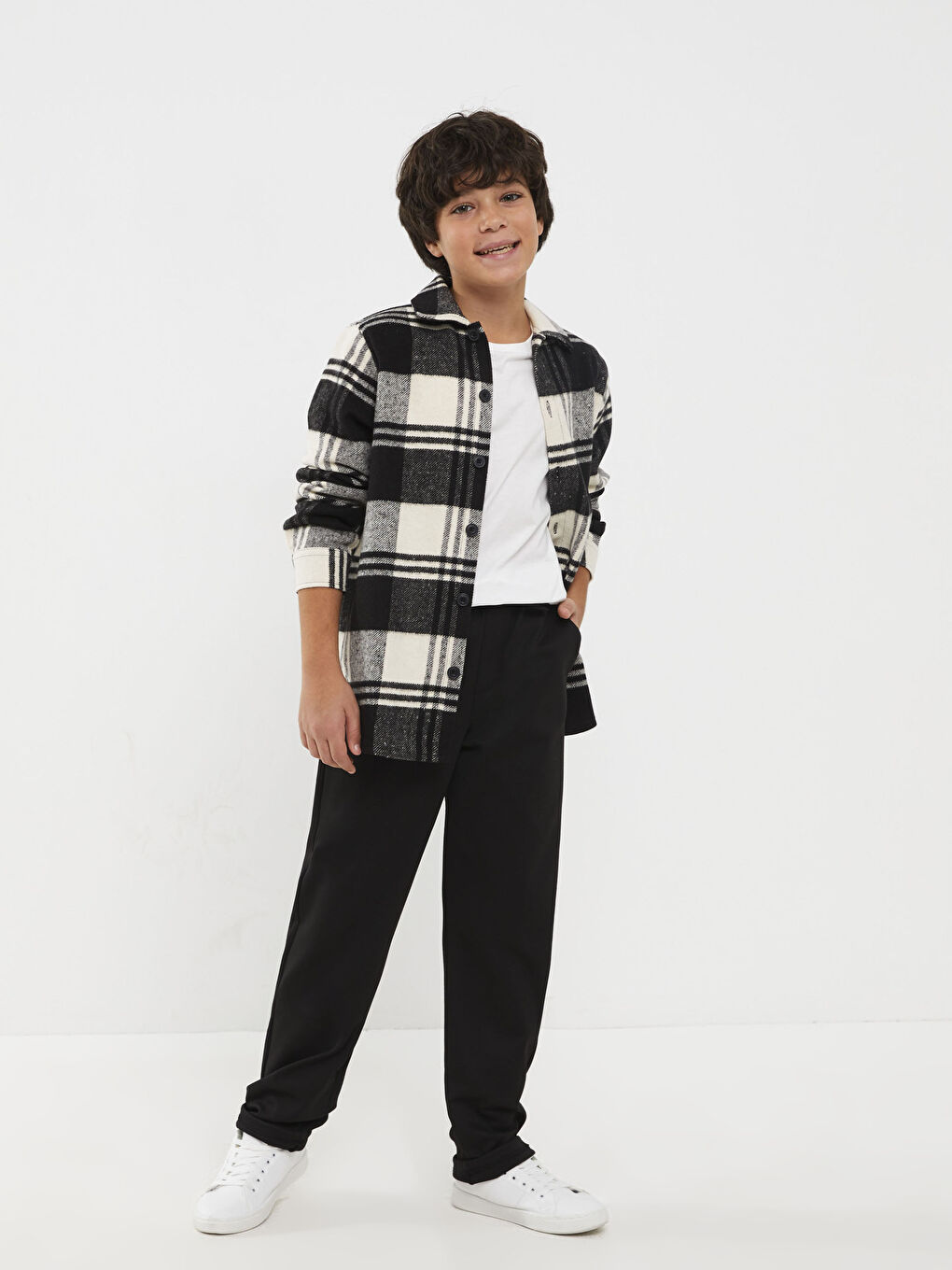 Siyah Beli Lastikli Erkek Çocuk Pantolon-3